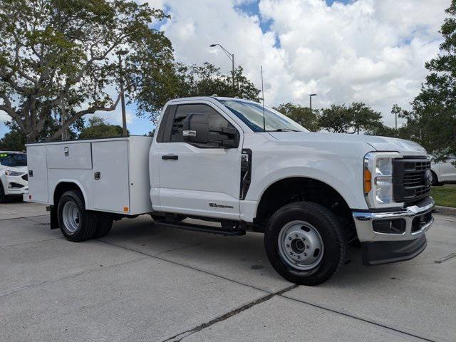 Photo of 2023 Oxford White Ford F-350