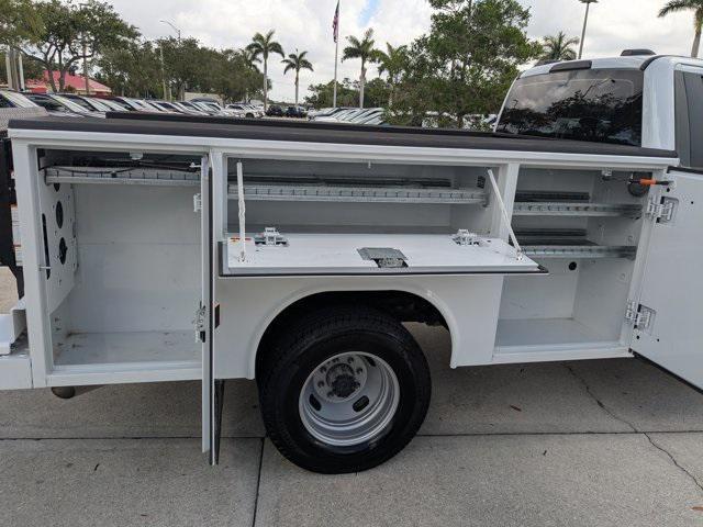 Photo of 2023 Oxford White Ford F-350