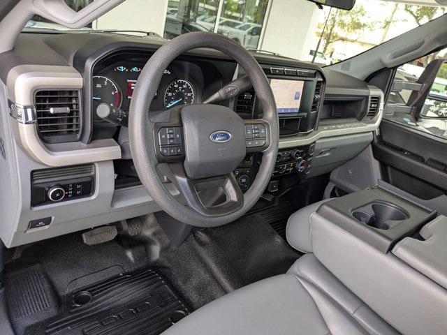Photo of 2023 Oxford White Ford F-350