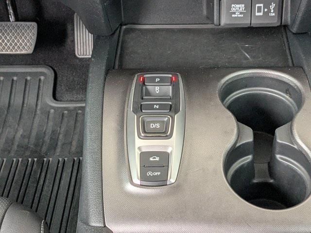 Photo of 2023 Lunar Silver Metallic Honda Ridgeline