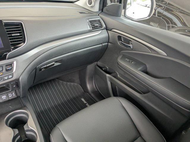 Photo of 2023 Lunar Silver Metallic Honda Ridgeline