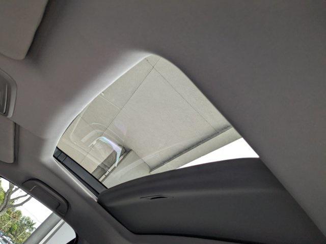 Photo of 2023 Lunar Silver Metallic Honda Ridgeline