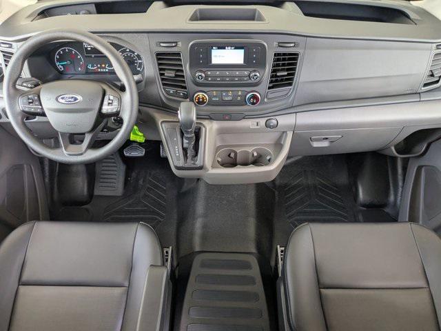 Photo of 2025 Oxford White Ford Transit-250