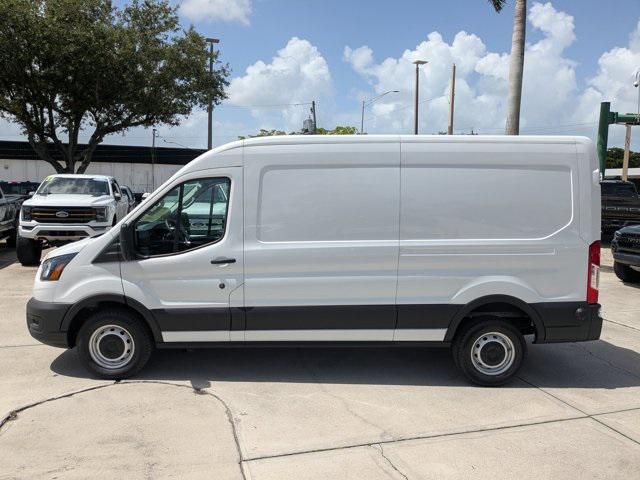 Photo of 2025 Oxford White Ford Transit-250