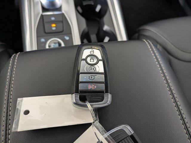 Photo of 2020 Star White Metallic Tri-Coat Ford Explorer