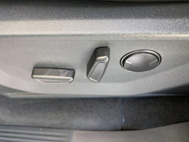 Photo of 2025 WILD GREEN Ford Expedition