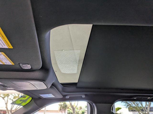Photo of 2025 WILD GREEN Ford Expedition