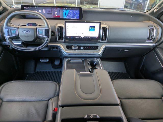Photo of 2025 WILD GREEN Ford Expedition