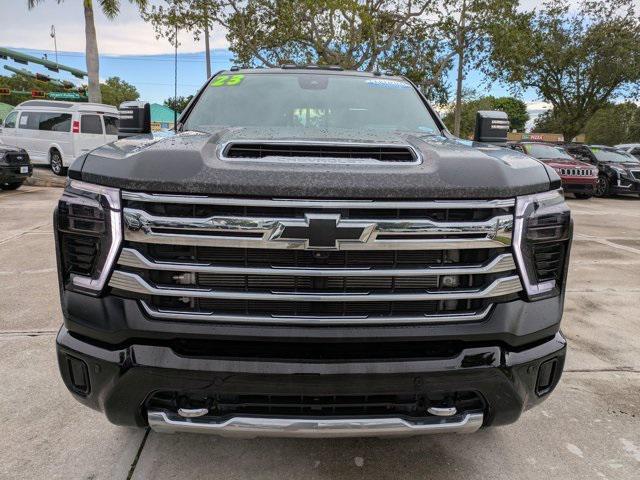 Photo of 2024 Black Chevrolet Silverado 2500