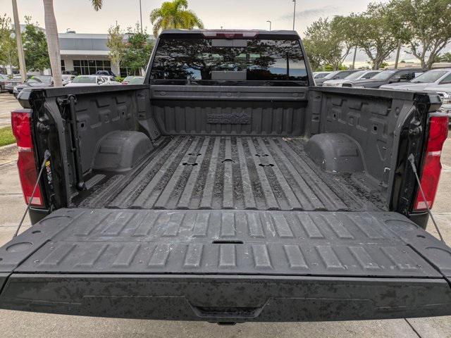 Photo of 2024 Black Chevrolet Silverado 2500