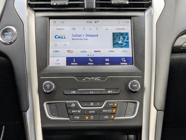 Photo of 2020 White Platinum Ford Fusion