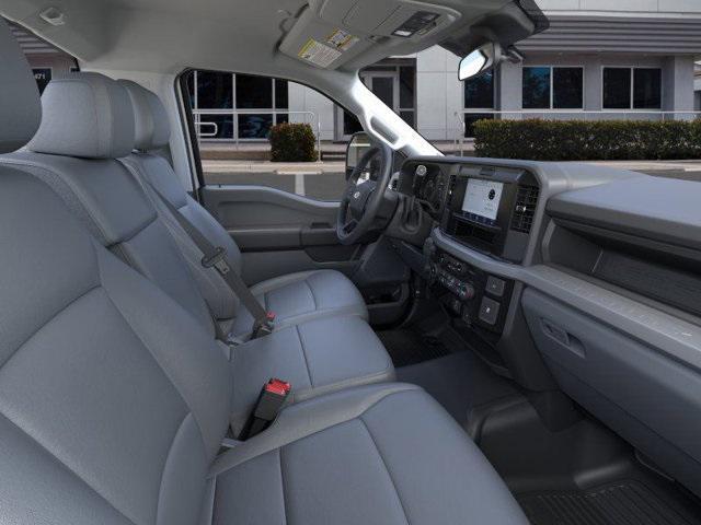 Photo of 2025 Oxford White Ford F-250