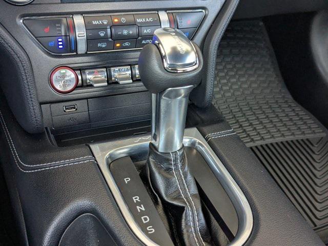 Photo of 2022 Iconic Silver Metallic Ford Mustang