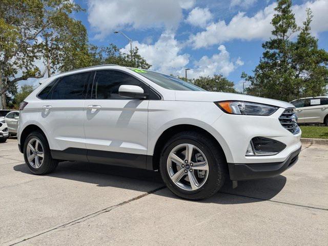 Photo of 2022 Oxford White Ford Edge