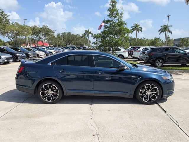 Photo of 2016 Blue Jeans Ford Taurus