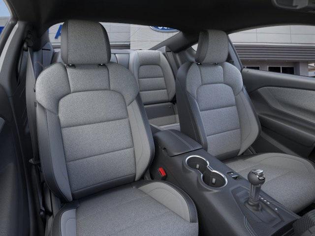 Photo of 2025 Oxford White Ford Mustang
