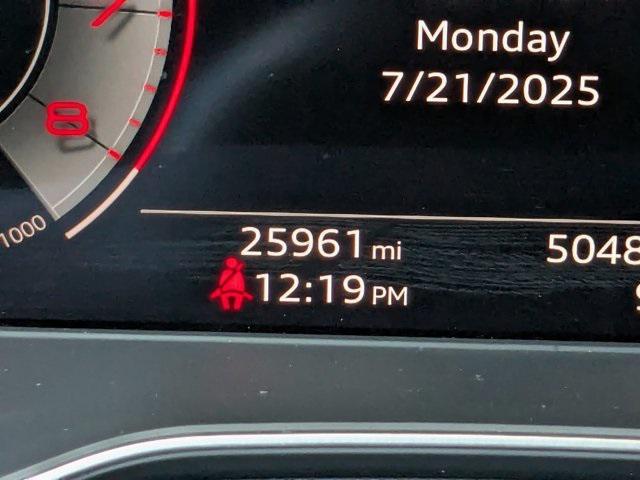 Photo of 2022 Glacier White Metallic Audi Q5
