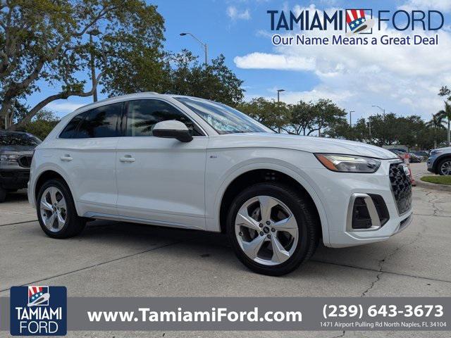 Photo of 2022 Glacier White Metallic Audi Q5