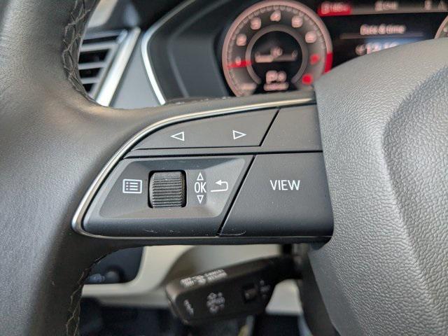 Photo of 2022 Glacier White Metallic Audi Q5