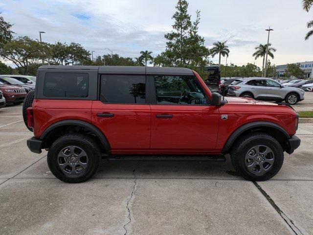 Photo of 2022 Hot Pepper Red Metallic Tinted Clearcoat Ford Bronco