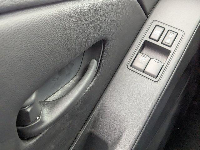 Photo of 2025 Glacier White Nissan Frontier