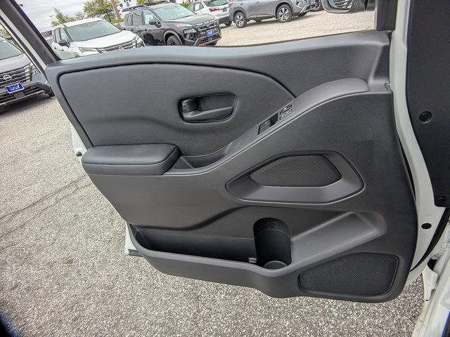 Photo of 2025 Glacier White Nissan Frontier