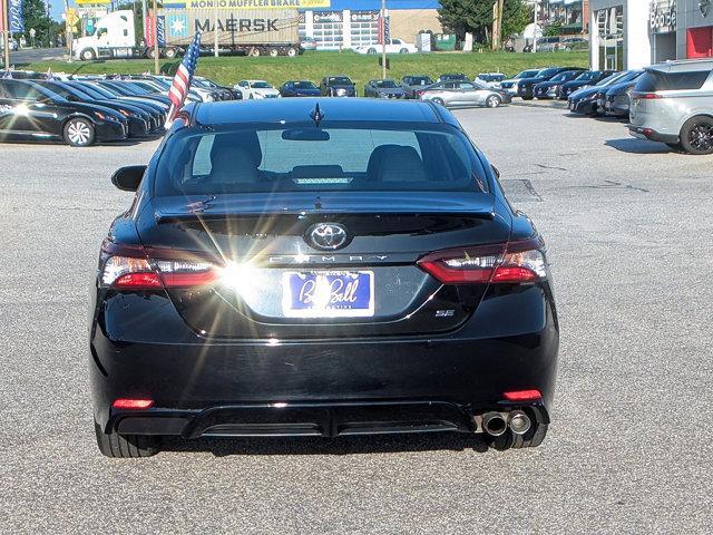 Photo of 2021 Midnight Black Metallic Toyota Camry