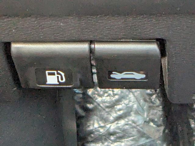 Photo of 2025 Super Black Nissan Versa