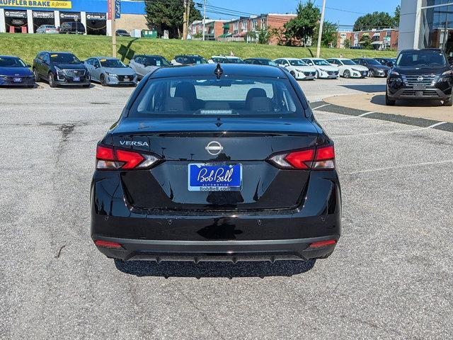 Photo of 2025 Super Black Nissan Versa