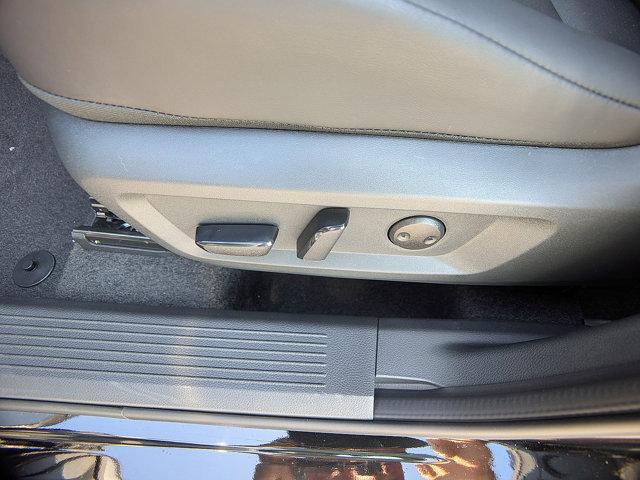 Photo of 2025 Super Black Nissan Rogue