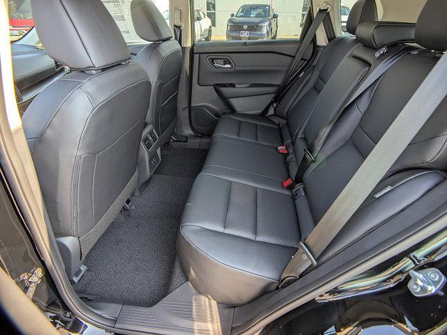 Photo of 2025 Super Black Nissan Rogue