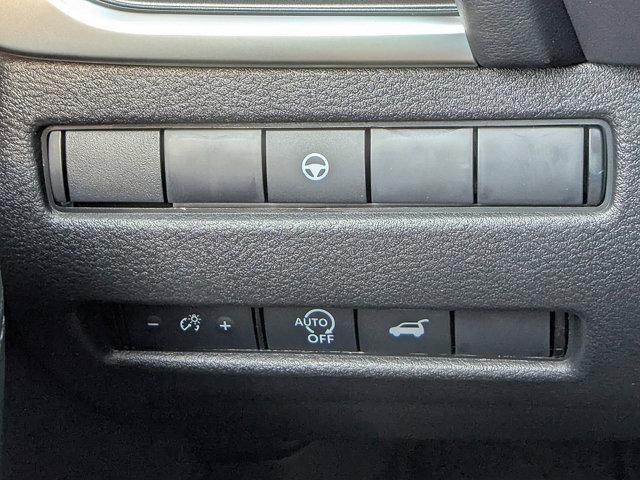 Photo of 2025 Super Black Nissan Rogue