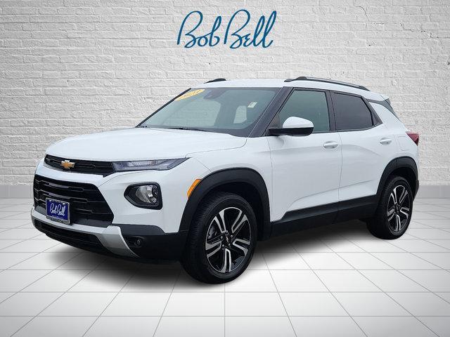 Photo of 2023 Summit White Chevrolet Trailblazer