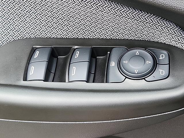 Photo of 2023 Summit White Chevrolet Trailblazer