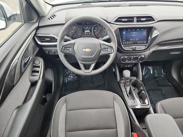Photo of 2023 Summit White Chevrolet Trailblazer