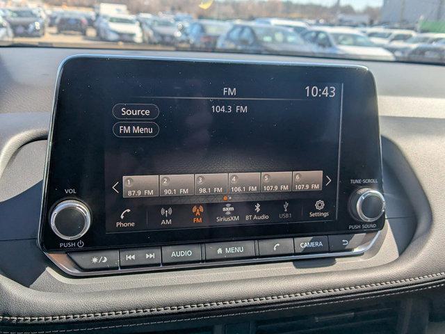 Photo of 2025 Everest White Pearl Nissan Rogue