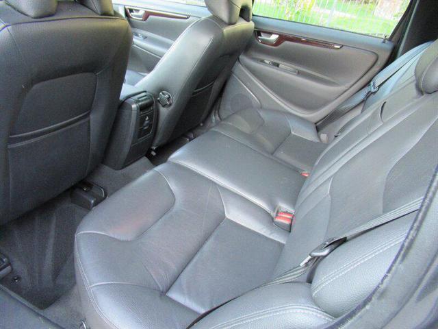 Photo of 2007 Titanium Gray Metallic Volvo V70