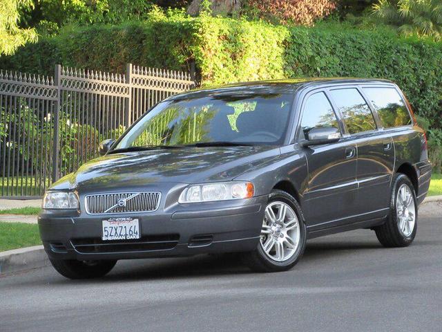 Photo of 2007 Titanium Gray Metallic Volvo V70