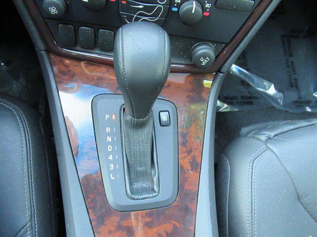 Photo of 2007 Titanium Gray Metallic Volvo V70