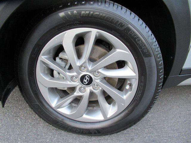 Photo of 2018 Molten Silver Hyundai TUCSON