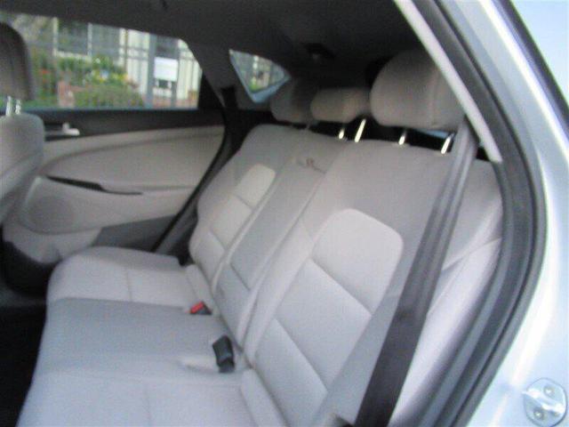 Photo of 2018 Molten Silver Hyundai TUCSON
