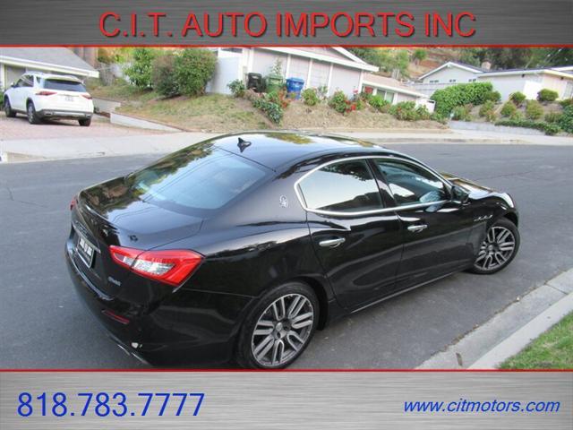 Photo of 2018 Nero Maserati Ghibli