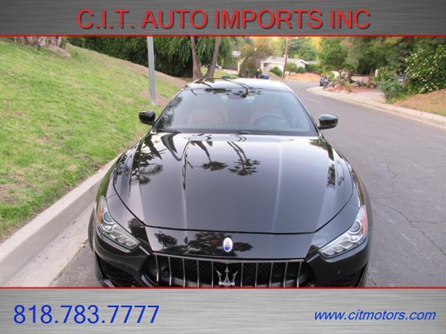 Photo of 2018 Nero Maserati Ghibli