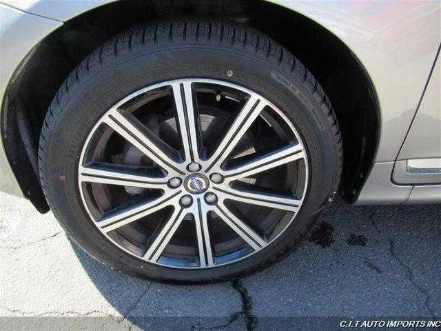 Photo of 2016 Tan Volvo XC60