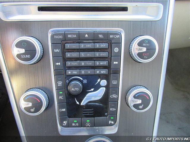 Photo of 2016 Tan Volvo XC60