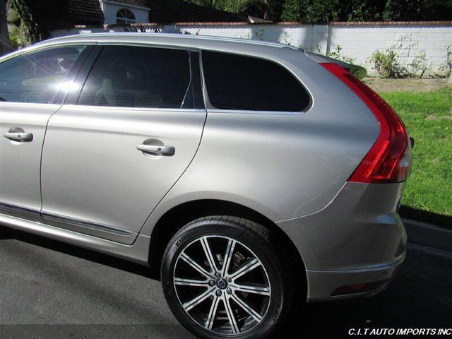 Photo of 2016 Tan Volvo XC60