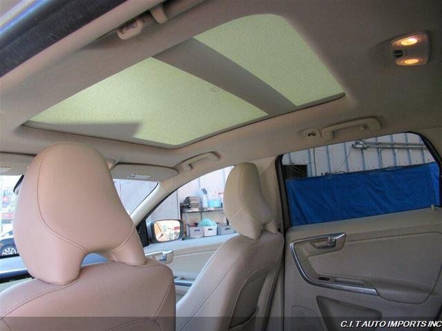 Photo of 2016 Tan Volvo XC60