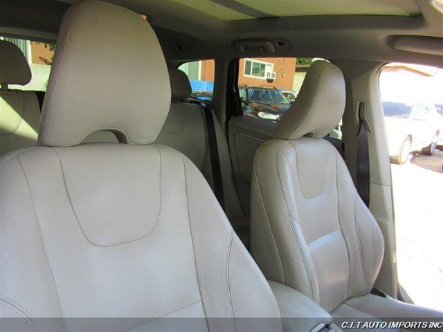 Photo of 2016 Tan Volvo XC60