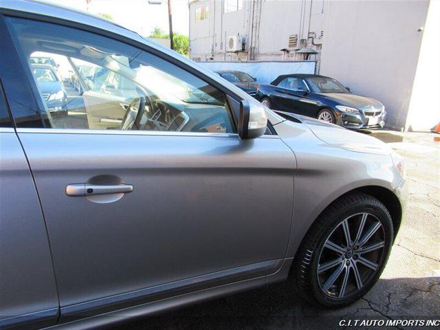 Photo of 2016 Tan Volvo XC60