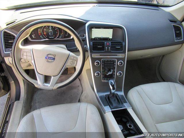 Photo of 2016 Tan Volvo XC60